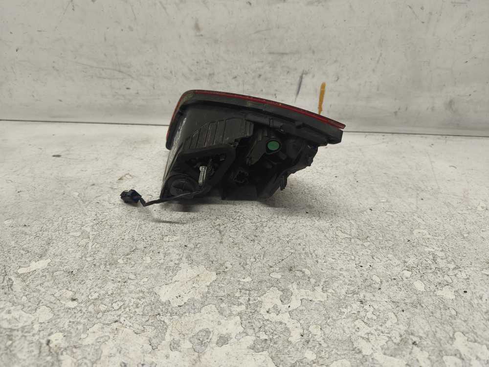 FEU ARRIERE GAUCHE PEUGEOT - Vue 2